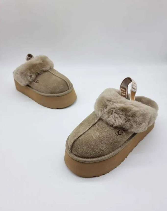 Жіночі UGG Сандалі Платформа Хакі Замша Funkette Slippers Platform TAUPE — фото 3