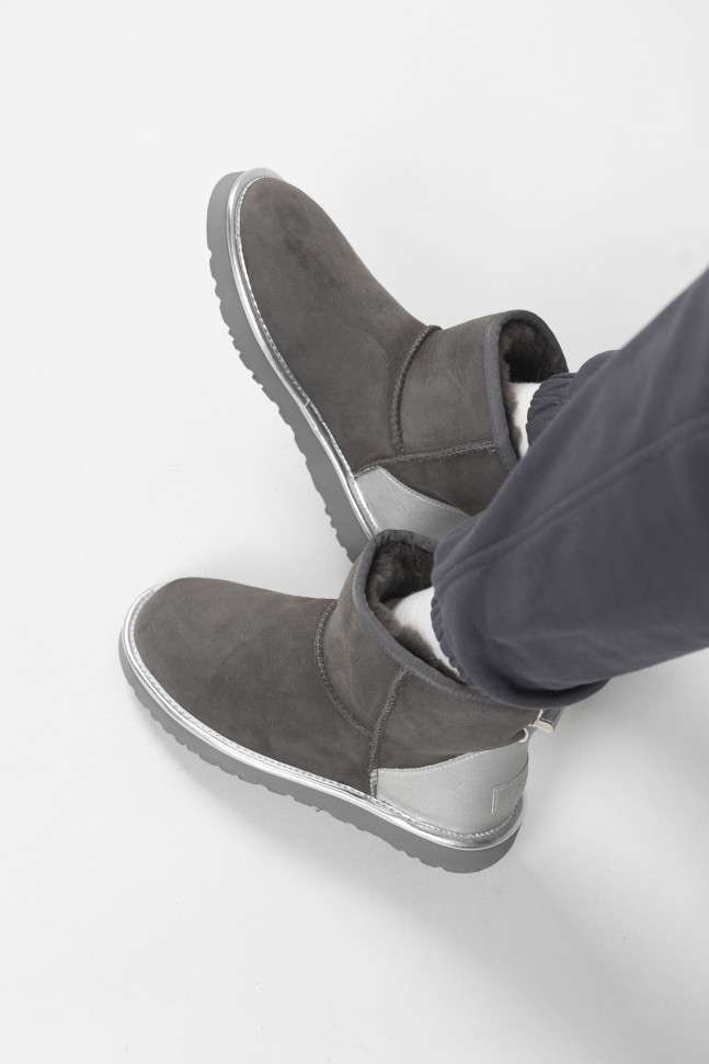 Жіночі UGG Міні Сірі Замша Металлік Classic Mini Grey Chromium — фото 10