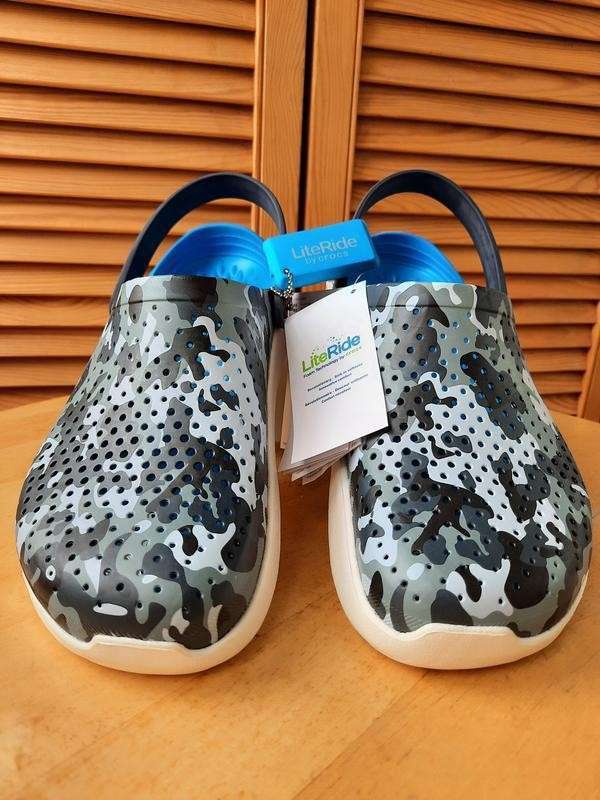 Чоловічі Crocs LiteRide™ Clog Navy/Printed Camo — фото 3