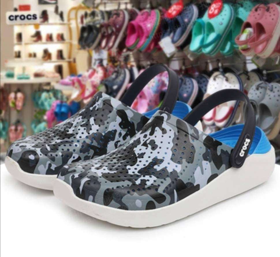 Чоловічі Crocs LiteRide™ Clog Navy/Printed Camo — фото 8