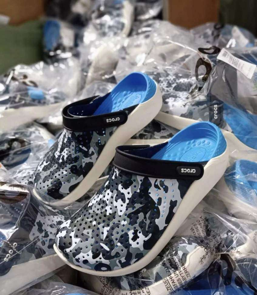 Чоловічі Crocs LiteRide™ Clog Navy/Printed Camo — фото 9