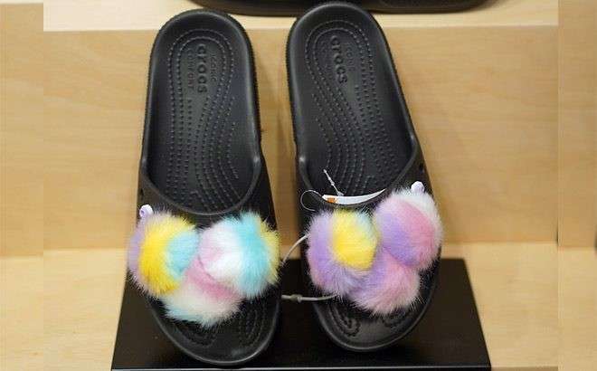 Жіночі шльопанці Crocs Classic Fur Sure Slide Black — фото 3