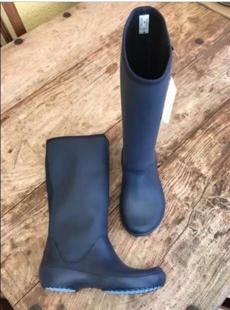 Жіночі гумові чоботи Crocs RainFloe Tall Boot Navy — фото 14
