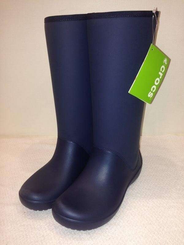 Жіночі гумові чоботи Crocs RainFloe Tall Boot Navy — фото 15