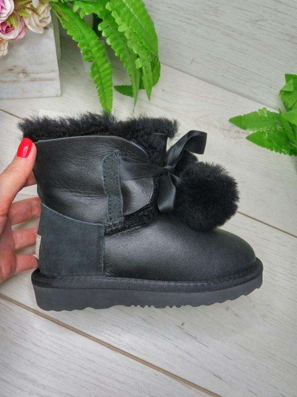 UGG Дитячі Чорні Шкіряні з Бубонами AUSTRALIA GITA BOOT FOR KIDS BLACK — фото 10