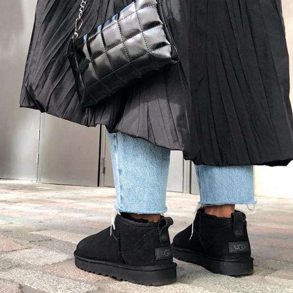 Жіночі UGG Ультра Міні Чорні Замшеві Classic Ultra Mini Black Suede — фото 10