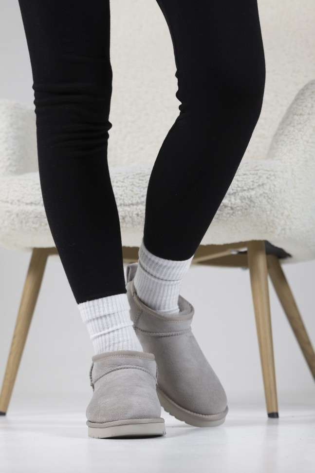 Жіночі UGG Ультра Міні Беж Лакова п'ятка Ultra Mini Boot Beige — фото 10