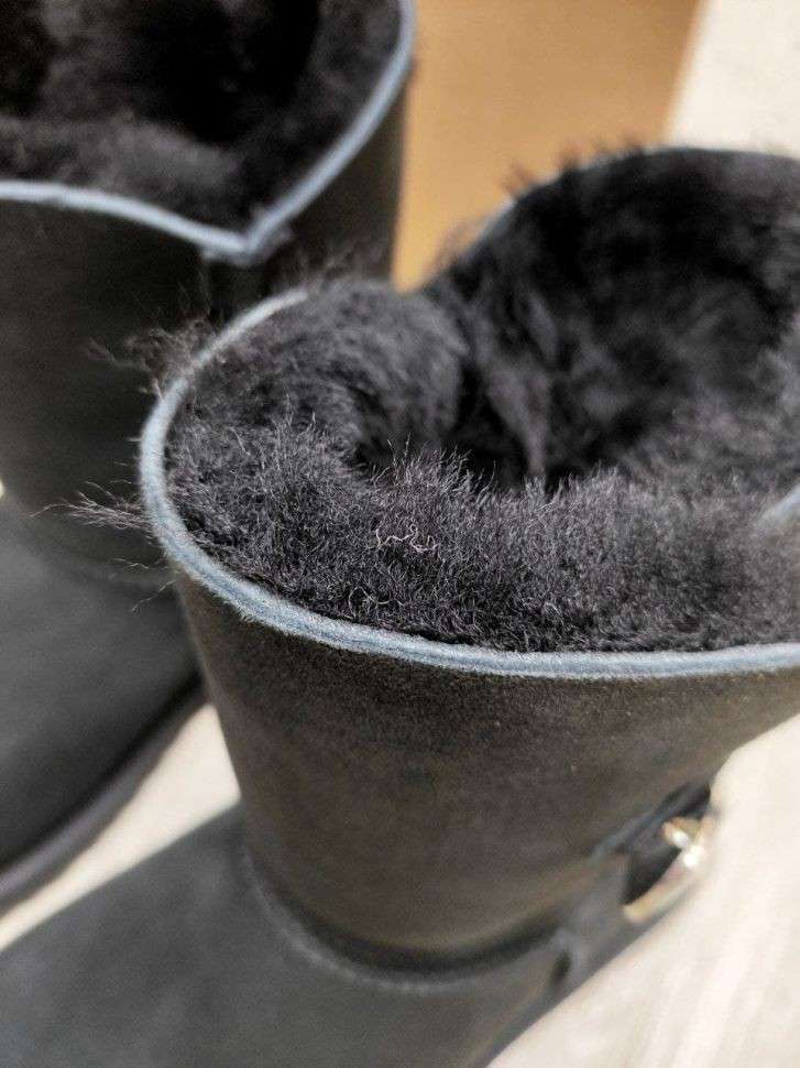 Жіночі UGG Середні Чорні Замшеві з Гудзиком Зваровскі Medium Black Suede Button Svarovsky — фото 8