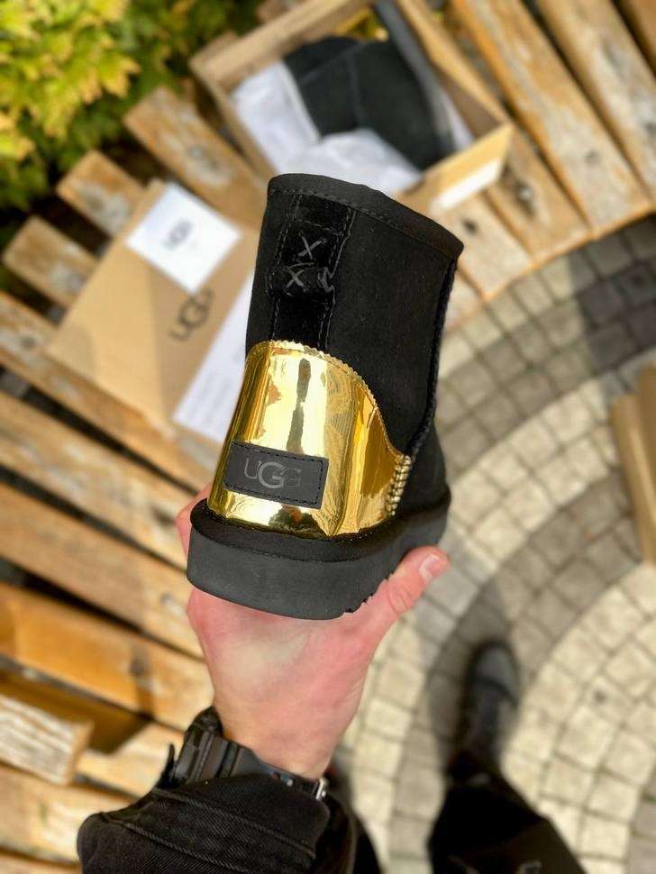 Жіночі UGG Міні Чорні Замша з Золототим Напиленням Mini Black Gold Metallic Suede — фото 7