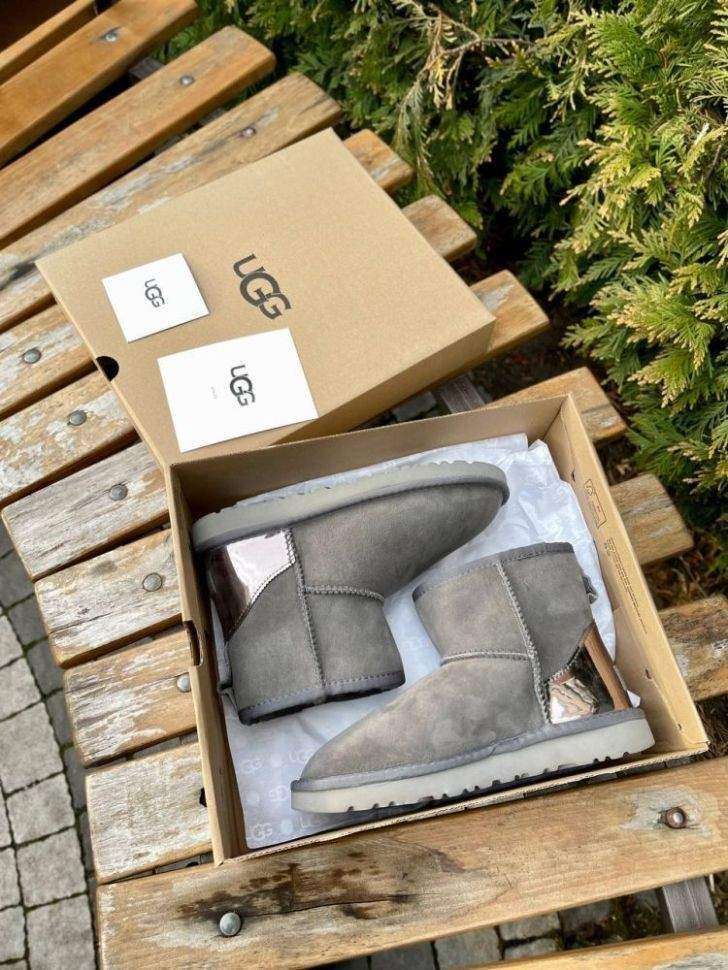 Жіночі UGG Міні Сірі Замша Металлік Classic Mini Grey Metallic — фото 11