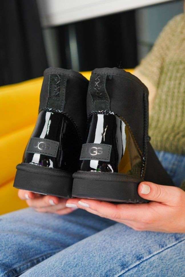 Жіночі UGG Міні Чорні Замша Металлік Лак Пятка Classic Mini Black Metallic — фото 7