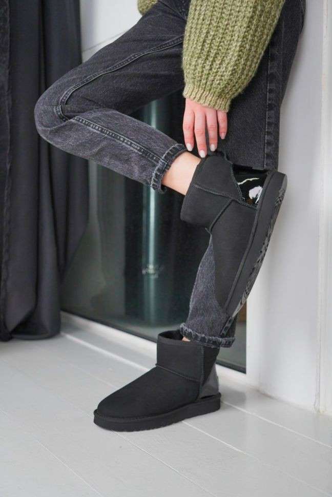 Жіночі UGG Міні Чорні Замша Металлік Лак Пятка Classic Mini Black Metallic — фото 9