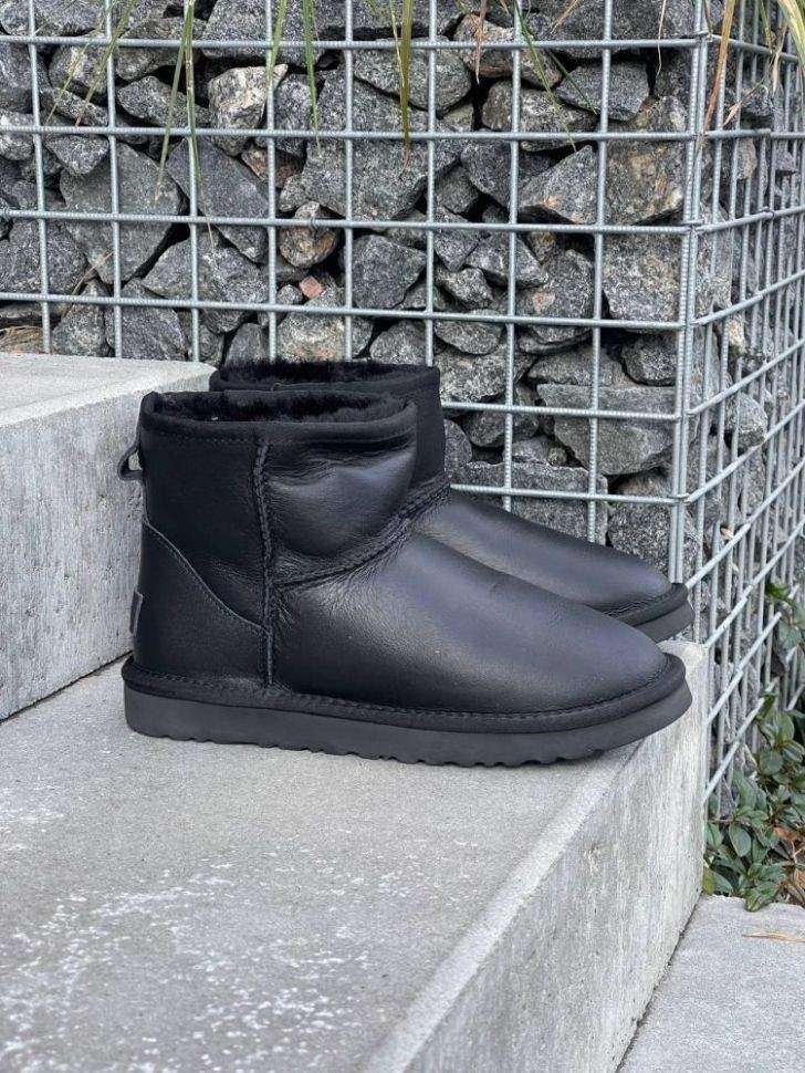 Жіночі UGG Міні Чорні Шкіряні Classic Mini Black 2 Leather — фото 5