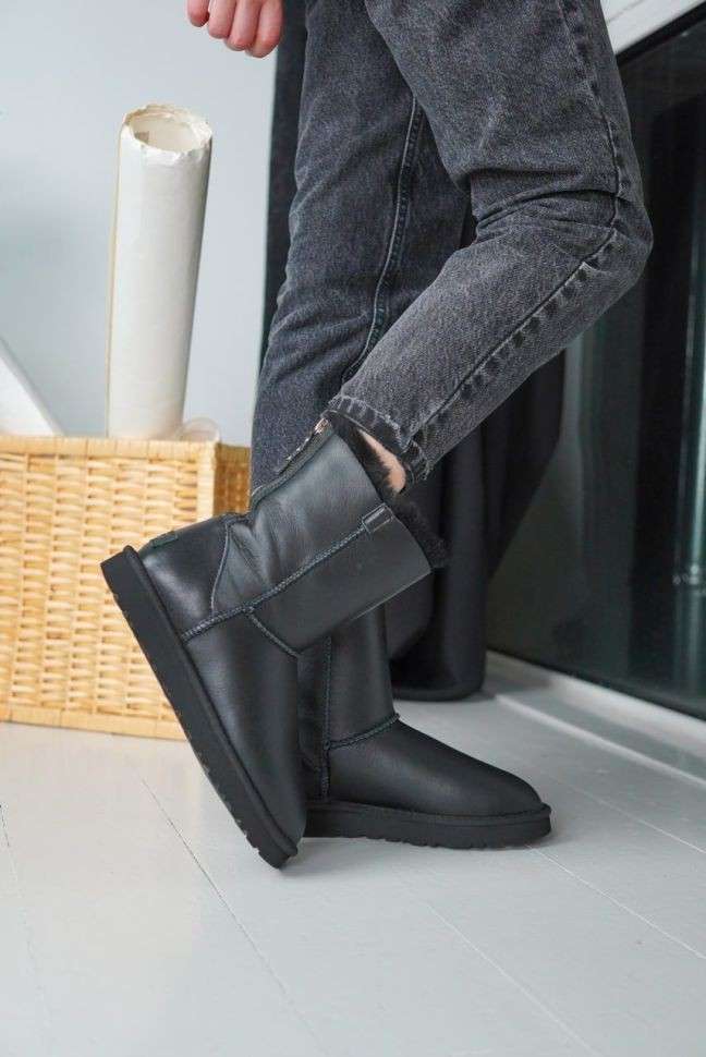 Жіночі UGG Шкіряні Чорні Середні з Змійкою Australia Black Leather Zipper — фото 13