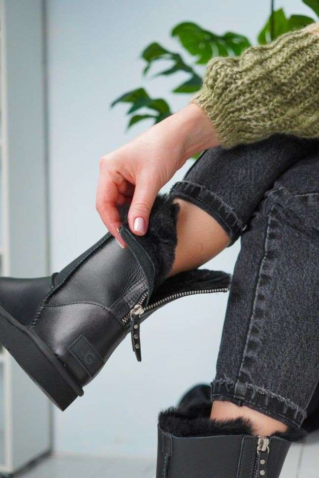 Жіночі UGG Шкіряні Чорні Середні з Змійкою Australia Black Leather Zipper — фото 15