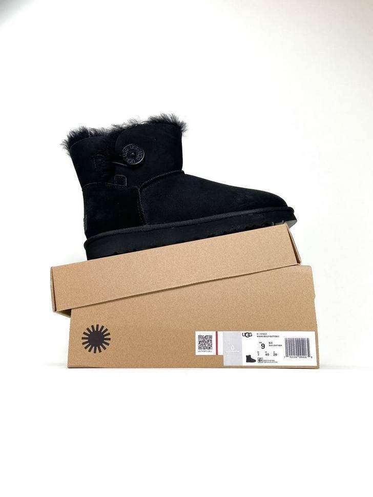 Жіночі UGG Чорні Замшеві з Гудзиком Mini Bailey Button Black Suede — фото 2