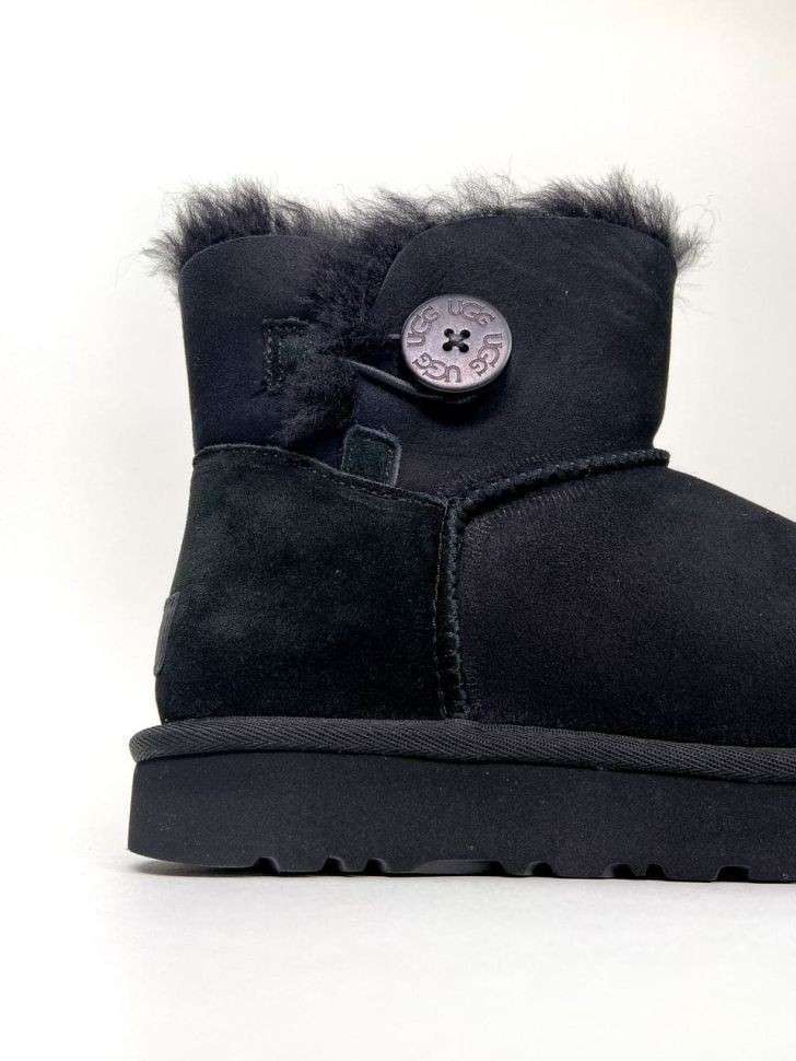 Жіночі UGG Чорні Замшеві з Гудзиком Mini Bailey Button Black Suede — фото 3