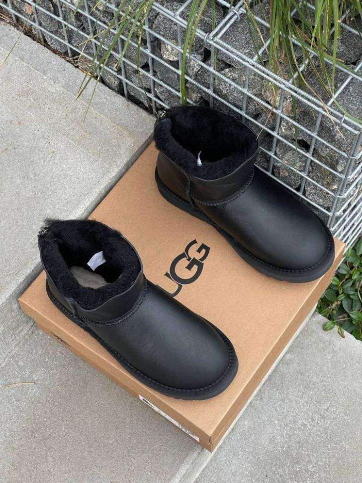 Жіночі UGG Міні Шкіряні з Змійкою Mini Australia Zip Black Leather — фото 11