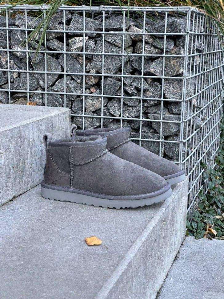 Жіночі UGG Ультра Міні Замш Сірі з Лак п'яткою Ultra Mini Grey Suede — фото 13