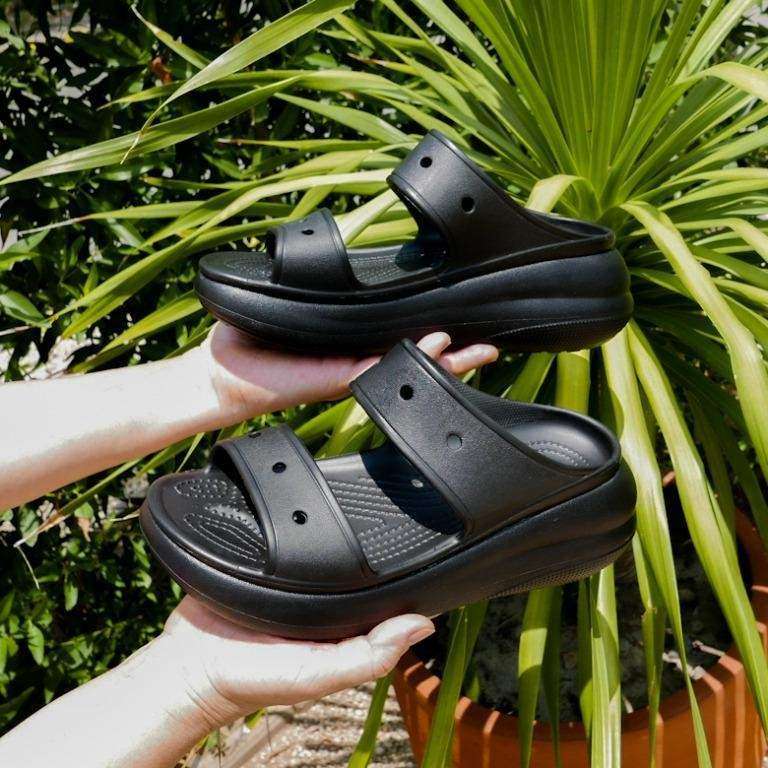 Жіночі шльопанці Crocs Classic Crush Sandal Black — фото 2