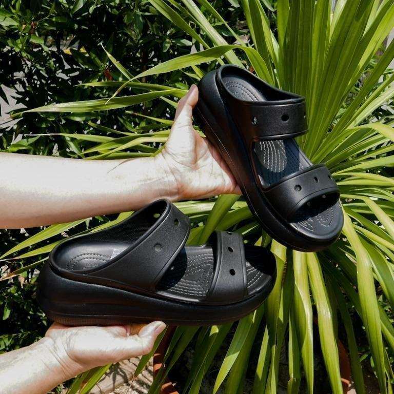 Жіночі шльопанці Crocs Classic Crush Sandal Black — фото 6