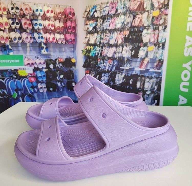 Жіночі шльопанці Crocs classic crush - heeled mules violet — фото 2