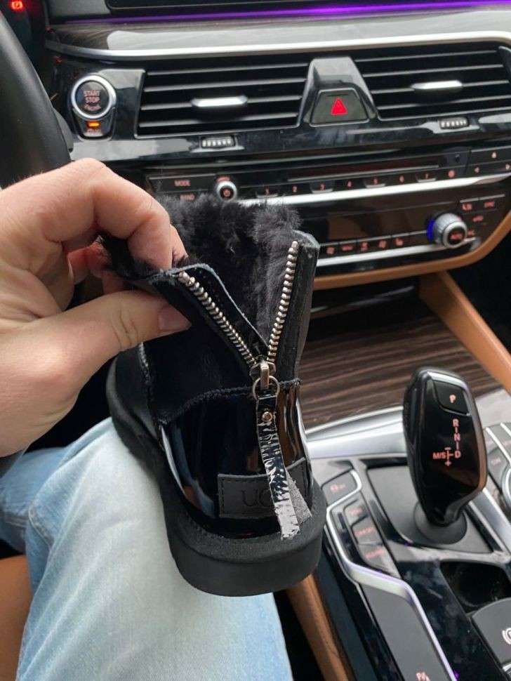 Жіночі UGG Міні Замша з Змійкою та Лак Пьятка Mini Australia Zip Black Suede — фото 13