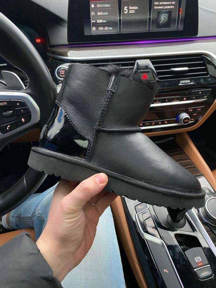 Жіночі UGG Міні Шкіряні з Змійкою та Лак Пьятка Mini Australia Zip Black Leather — фото 12