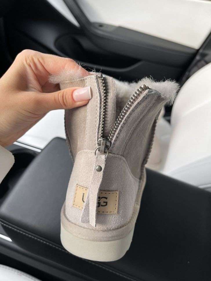 Жіночі UGG Міні Замш Світло Сірі Змійка та Лак Пьятка Mini Light Grey Suide Zipper — фото 4