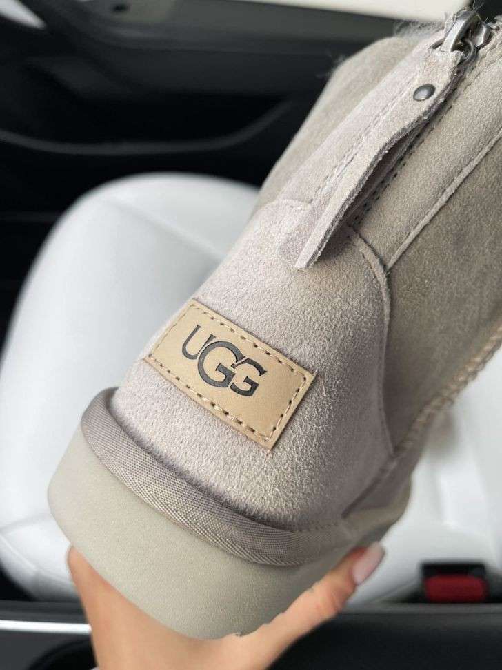 Жіночі UGG Міні Замш Світло Сірі Змійка та Лак Пьятка Mini Light Grey Suide Zipper — фото 5