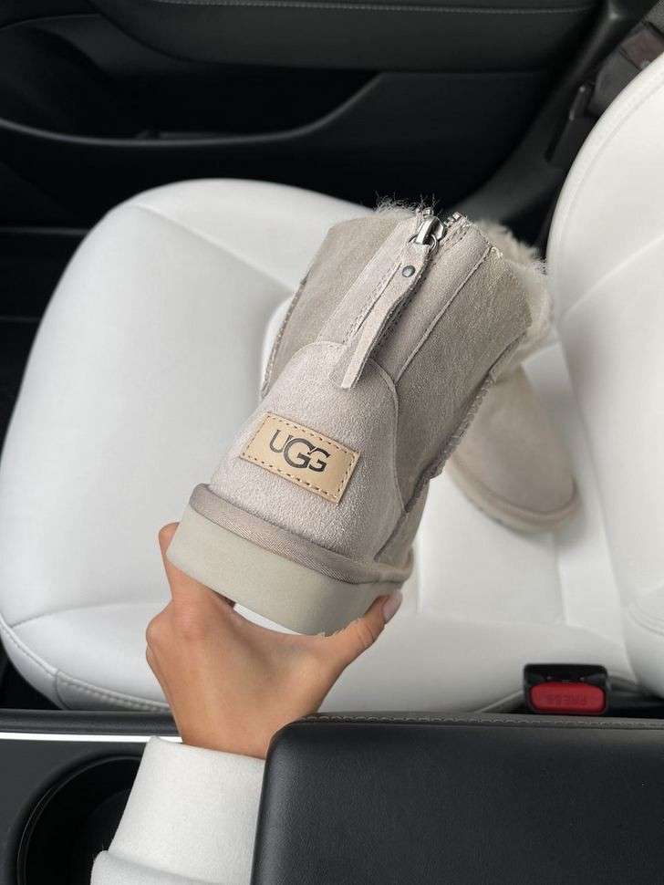 Жіночі UGG Міні Замш Світло Сірі Змійка та Лак Пьятка Mini Light Grey Suide Zipper — фото 6