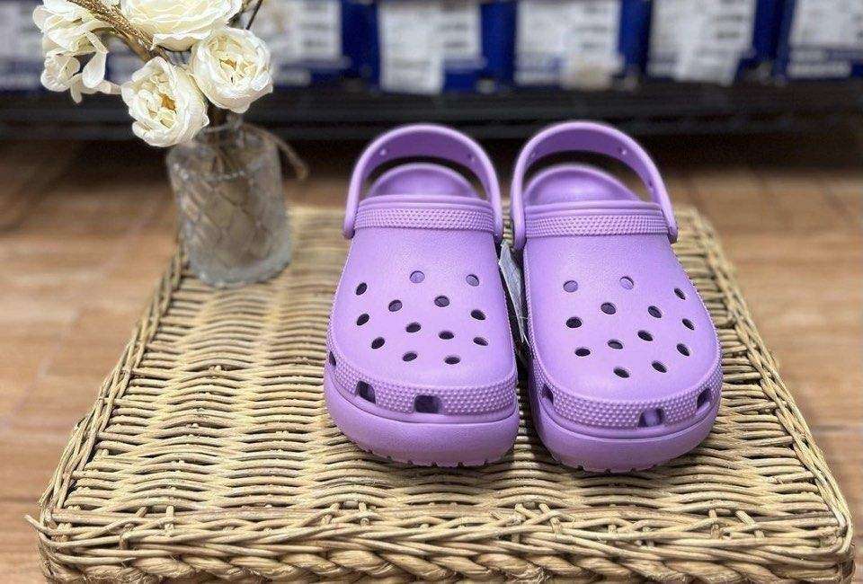 Жіночі Crocs Women's Classic Platform Clog Orchid — фото 2