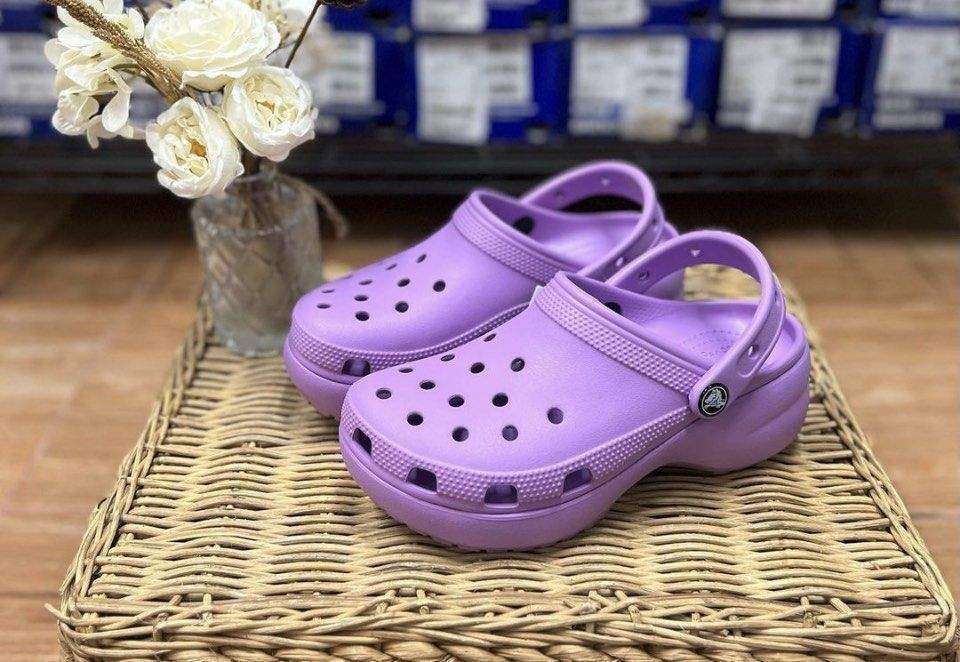Жіночі Crocs Women's Classic Platform Clog Orchid — фото 4