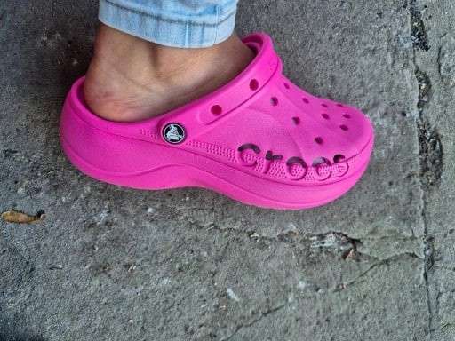 Жіночі Crocs Baya Platform Clog Electric Pink — фото 2