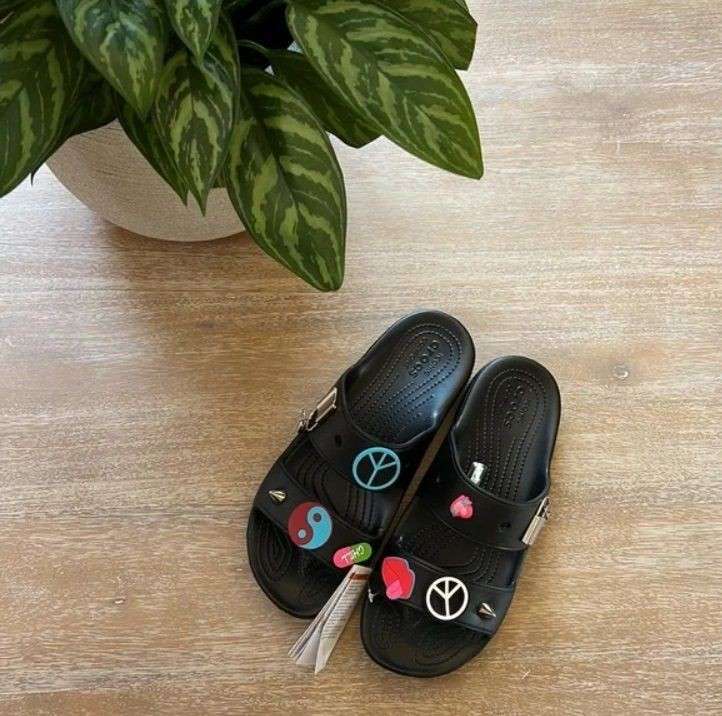 Чоловічі в'єтнамки Crocs Classic Feel the Positivity Sandal Black — фото 6
