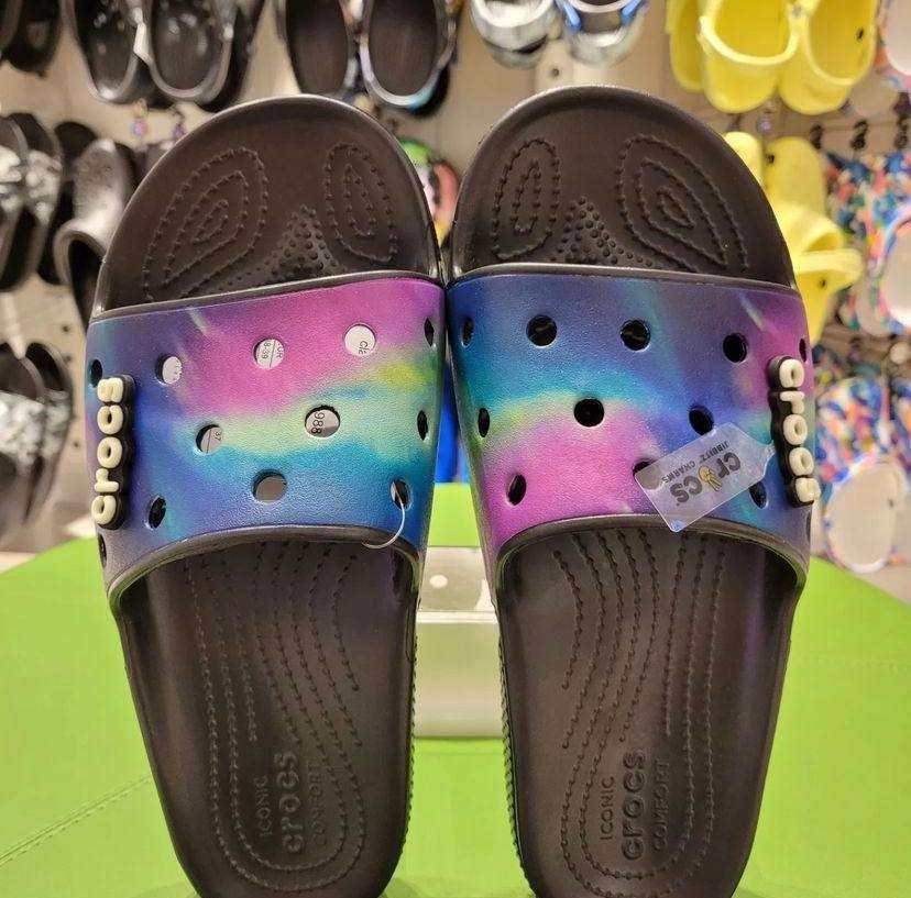 Чоловічі шльопанці Crocs Classic Slide Out of This World Multi / Black — фото 2