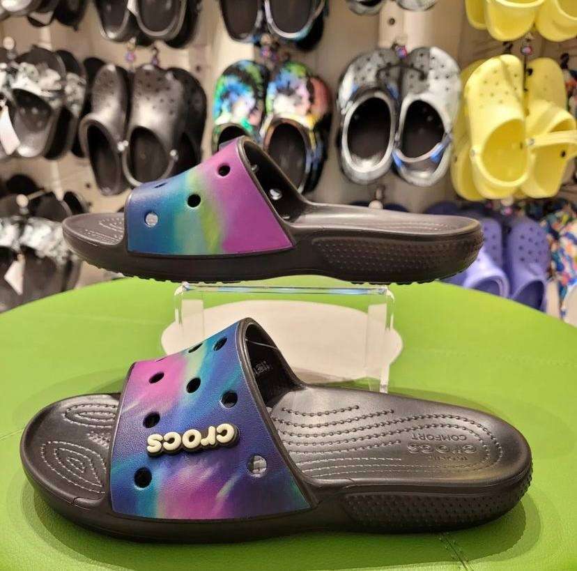 Чоловічі шльопанці Crocs Classic Slide Out of This World Multi / Black — фото 3