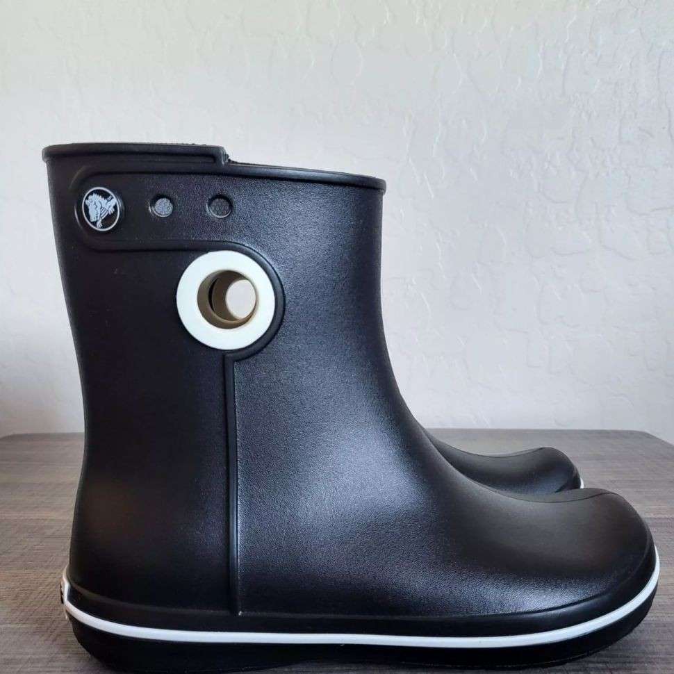 Жіночі гумові чоботи Crocs Women’s Jaunt Shorty Boot Black — фото 2