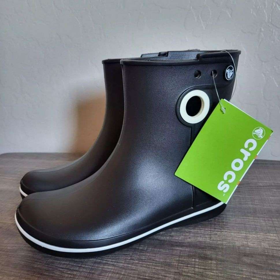 Жіночі гумові чоботи Crocs Women’s Jaunt Shorty Boot Black — фото 9