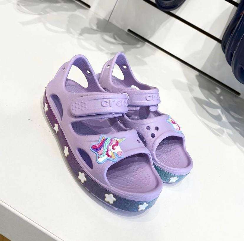 Дитячі сандалії для дівчинки Crocs Fun Lab Unicorn Charm Sandal Lavender — фото 6
