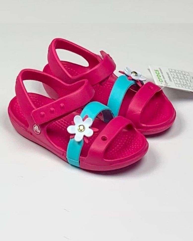 Дитячі сандалії для дівчинки Crocs Keeley Charm Sandal Candy Pink — фото 2