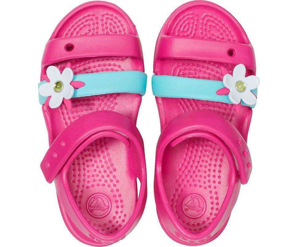 Дитячі сандалії для дівчинки Crocs Keeley Charm Sandal Candy Pink — фото 11