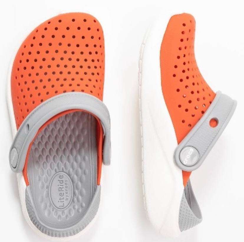 Дитячі Crocs-сабо для хлопчика Crocs LiteRide Clogs Tangerine/White — фото 4