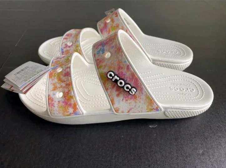 Жіночі шльопанці Crocs Classic Tiedye Graphic Sandal White — фото 4