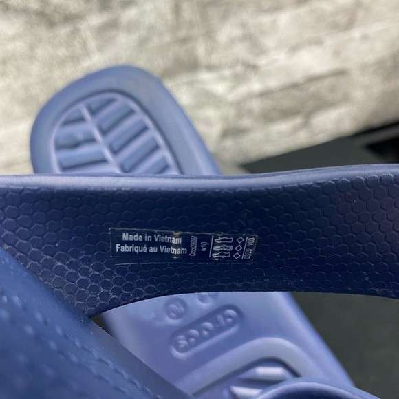 Жіночі шльопанці Crocs Monterey Diamante Slip-On Wedge Navy — фото 3