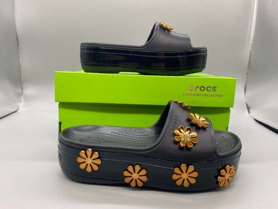Жіночі шльопанці Crocs Women's Crocband Platform Metallic Blooms Slide Black — фото 5