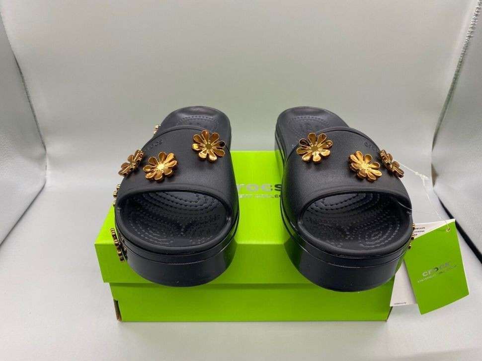 Жіночі шльопанці Crocs Women's Crocband Platform Metallic Blooms Slide Black — фото 8