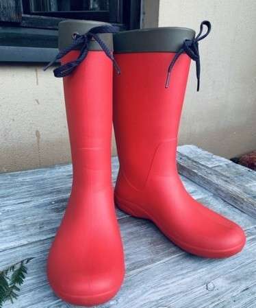 Жіночі гумові чоботи Crocs Womens Freesail Rain Boot Flame Red — фото 2