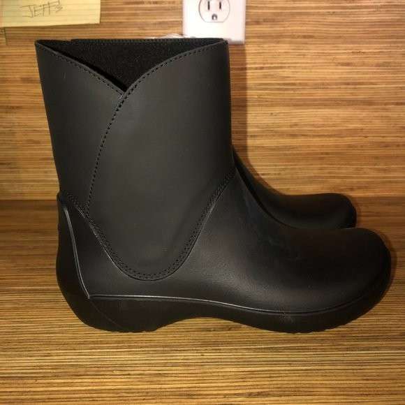 Жіночі гумові чоботи Crocs Rainfloe Boots Black — фото 9