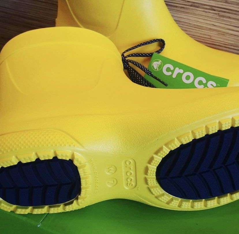 Crocs Жіночі гумові чоботи Freesail Shorty Rain Boot Yellow Lemon — фото 8